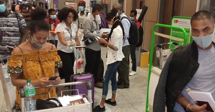 RAPATRIEMENT – Des Malgaches bloqués au Sénégal quittent Dakar pour rentrer au pays