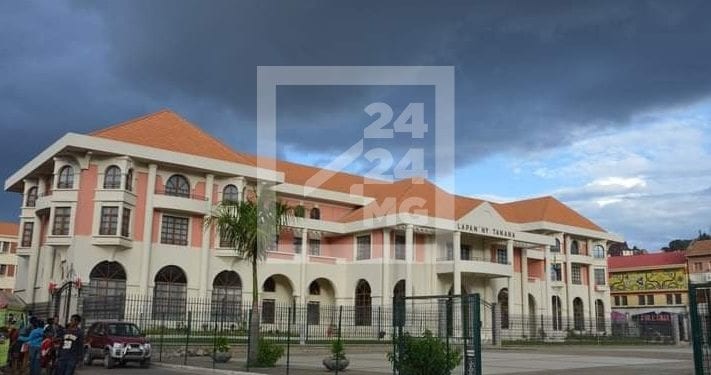 COMMUNE URBAINE D&rsquo;ANTANANARIVO – Naina Andriantsitohaina annonce une révision à la hausse des loyers de certains villas et appartements de la CUA