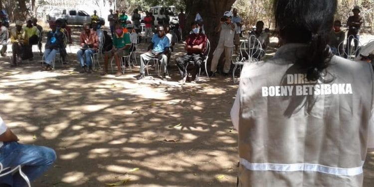 ENVIRONNEMENT – Mobilisation des « olobe » et des chefs de fokontany pour protéger le parc d&rsquo;Ankarafantsika