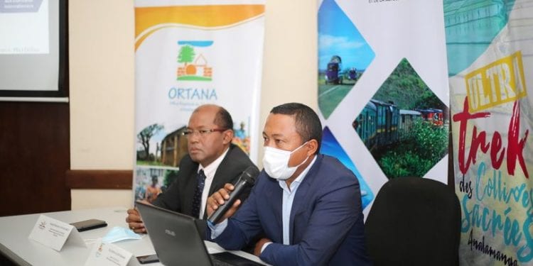 ANALAMANGA –  182 km et trois jours de randonnée à travers les collines sacrées pour promouvoir le tourisme local
