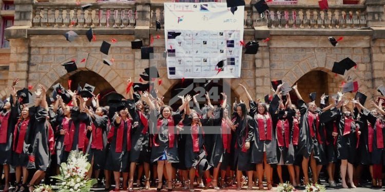 UNIVERSITE – Les jeunes diplômés de l’UCM invités à faire preuve d’humilité et d’audace