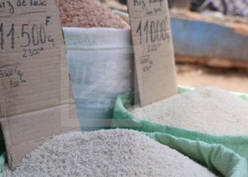 COMMERCE – Le prix du riz inchangé chez les détaillants au surlendemain de la fixation du prix plafond par le gouvernement