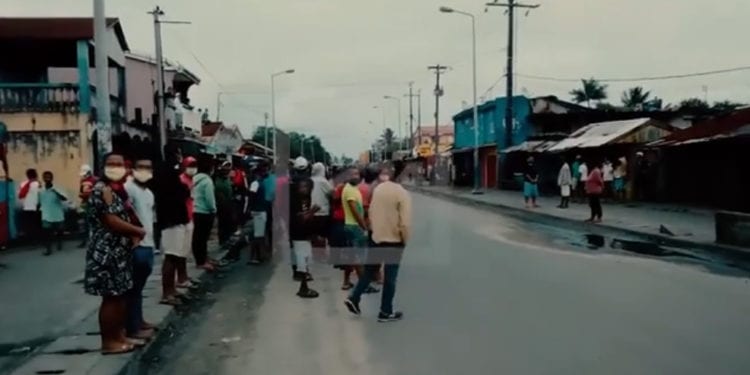 DANS LE RETRO DE 2424 – Affrontements entre les forces de l&rsquo;ordre et des habitants de Toamasina