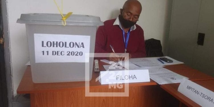 ELECTIONS – L&rsquo;observatoire Safidy craint que la réduction du nombre des sénateurs affaiblisse leur rôle de législateur et de défenseur des intérêts des Collectivités