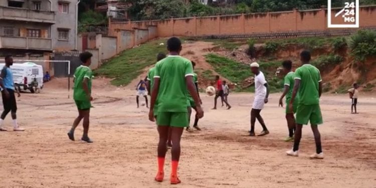 FOOTBALL/PRO LEAGUE – Five FC, le Petit Poucet qui aiguise ses crocs