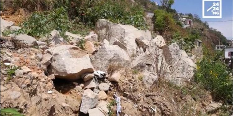 RISQUES – Menaces d&rsquo;éboulement sur 400 toits et 2.000 habitants des versants est et Ouest de la colline de Manjakamiadana, selon le BNGRC