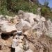 RISQUES – Menaces d&rsquo;éboulement sur 400 toits et 2.000 habitants des versants est et Ouest de la colline de Manjakamiadana, selon le BNGRC