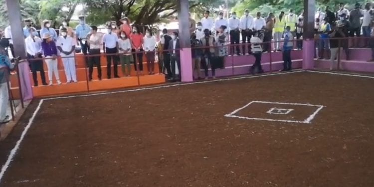 COMBAT DE COQS – Andry Rajoelina inaugure le gallodrome réhabilité de Morafeno à Antsiranana
