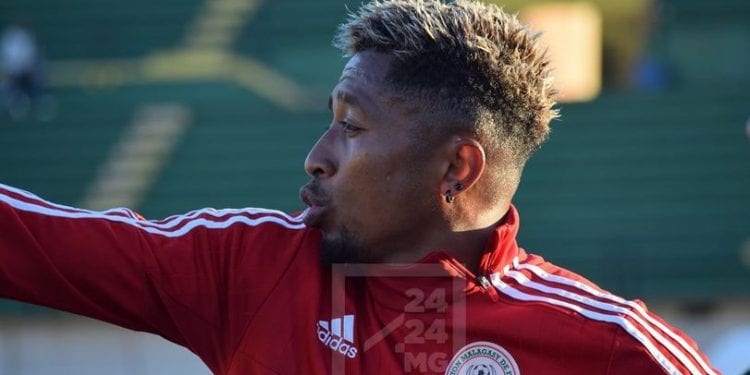 FOOTBALL – Lalaina Nomenjanahary, Matthyas Randriamamy, Jérôme Mombris seront finalement présents à Dahir Bar, forfaits confirmés pour Abel Anicet Andrianantenaina, Jérémy Morel, Thomas Fontaine, Rayan Ravelon et Marco Ilaimaharitra