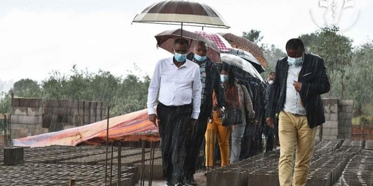 EPIDEMIE – Le professeur Hanitrala Jean Louis Rakotovao invite les autorités locales à « faire respecter les gestes barrière pour limiter la propagation du coronavirus et éviter un retour au confinement »