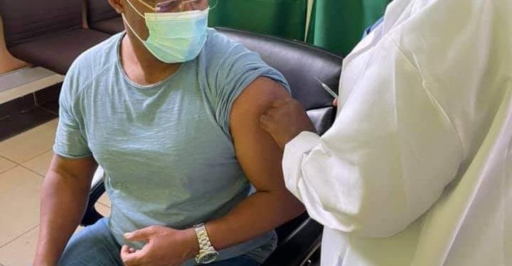 EPIDEMIE – Le député Thierry Siteny Randrianasoloniako annonce avoir reçu une dose du vaccin russe Spoutnik V