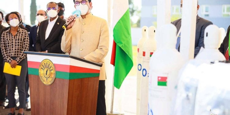 EPIDEMIE –  Le Centre de traitement de Covid-19 d’Andrainjato Fianarantsoa officiellement ouvert par le président de la République