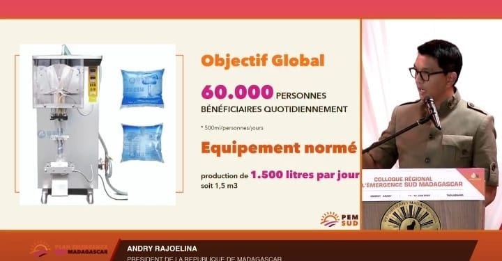 COLLOQUE REGIONAL – Le président de la République dit vouloir offrir des usines d&rsquo;ensachage d&rsquo;eau à cinq districts du Sud via la Fondation Rajoelina