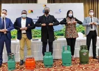 ENERGIE – Des dizaines de milliers de kits complets de bouteilles de gaz à distribuer gratuitement ou à prix réduit pour promouvoir l’utilisation du gaz butane domestique
