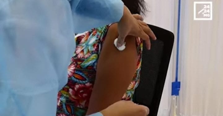 PREVENTION – La campagne de vaccination au Janssen de l’ambassade de France s’étend aux personnes âgées de 18 ans et plus