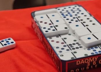 JEUX DE SOCIETE – Quand les dominos se jouent à quatre