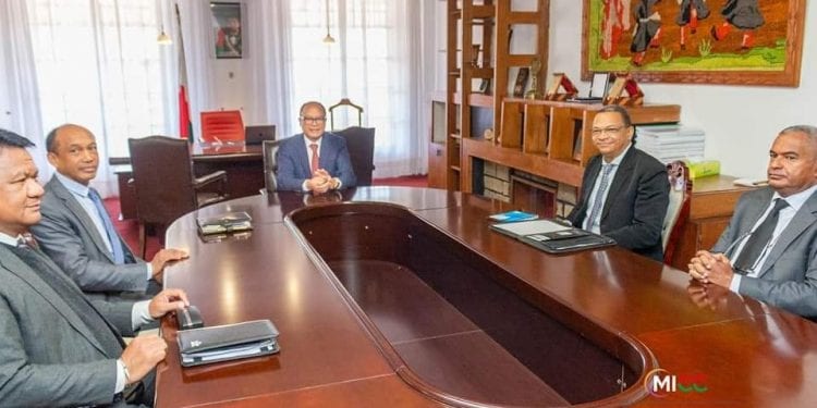ECONOMIE – Le ministère du Développement industriel, du commerce et de la consommation prévoit la création de 25 parcs industriels à travers le pays pour promouvoir la production locale de produits de première nécessité