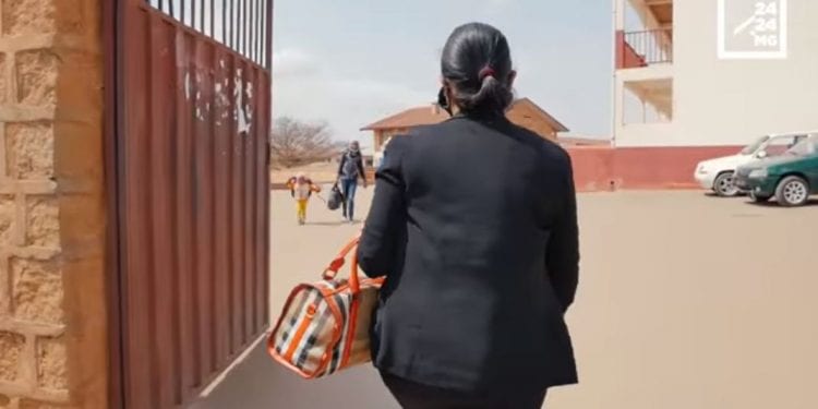 EDUCATION – Hary Miantsa Elvynah Razafindranaivo ou l&rsquo;amour, la passion et la vocation d&rsquo;une prof