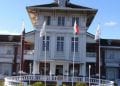 TOURISME – La dizaine d’offres reçues pour la gestion et l’exploitation de l’Hôtel des Thermes et de Betty Plage bientôt en évaluation, selon une source auprès du ministère du Tourisme