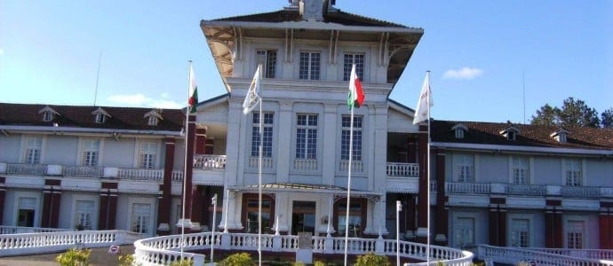 TOURISME – La dizaine d’offres reçues pour la gestion et l’exploitation de l’Hôtel des Thermes et de Betty Plage bientôt en évaluation, selon une source auprès du ministère du Tourisme