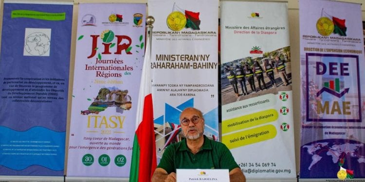 JOURNEES INTERNATIONALES DES REGIONS – Le ministre des Affaires étrangères annonce la prise de mesures pour valoriser les compétences des membres de la diaspora malgache