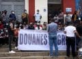 MANIFESTATIONS – Le syndicat des agents de la douane affirme avoir été suivi à 90% dans leur mouvement, le ministère indique que les services ont été assurés