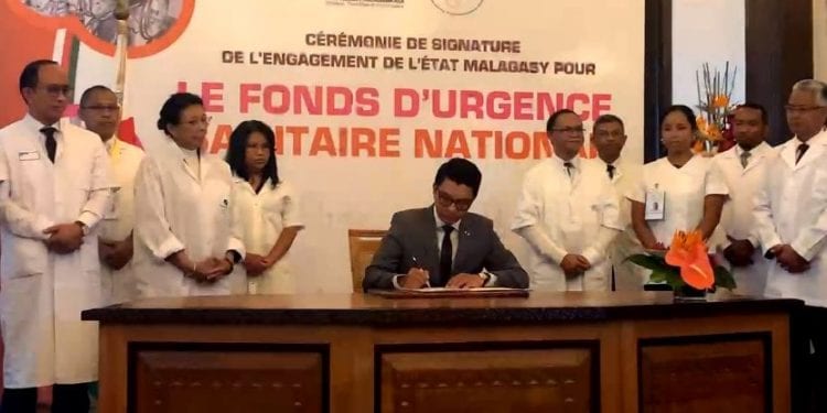 SANTE PUBLIQUE – Le président de la République signe l’engagement de l’Etat en faveur de la création du Fonds d’urgence sanitaire