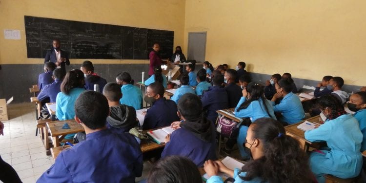 Softex sensibilise les jeunes filles, les jeunes garçons et les enseignants sur l&rsquo;hygiène féminine