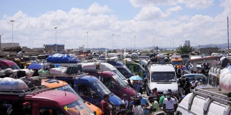 TRANSPORT – Une hausse des frais de transport confirmée sur certains axes, les négociations avec la Commission spéciale bloquées dans sa mise en place