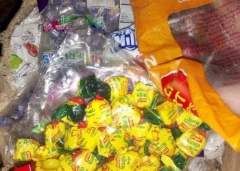 COMMERCE- Des pâtes alimentaires, des chewing gum, des friandises, du jus en sachet et du lait en poudre périmés saisis sur les marchés
