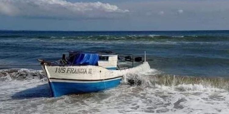 NAUFRAGE A SOANIERANA IVONGO – Le propriétaire et le capitaine du navire Francia interdits à vie d&rsquo;exercice du transport maritime, un état des lieux du secteur du transport maritime à établir