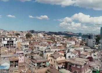NUIT DE LA SAINT-SYLVESTRE – Beaucoup optent pour un réveillon à la maison