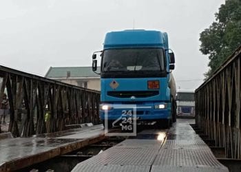 INFRASTRUCTURES – Le président de la République lance officiellement la reprise de la circulation des poids lourds sur la RN2, les travaux de mise en place du pont Bailey au PK 108+600 achevés