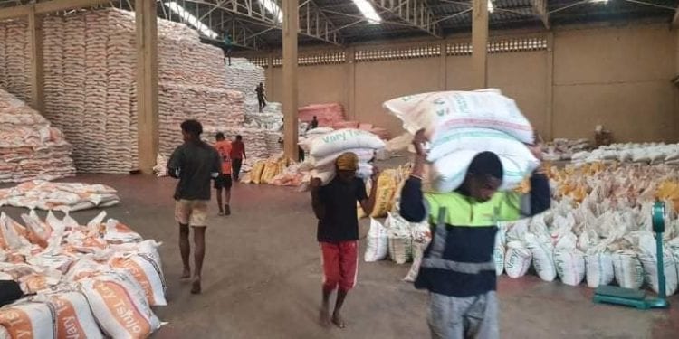 CONSOMMATION – Les autorités annoncent l’envoi en urgence de riz pour « Vary Tsinjo » et pour les « Vary Mora » vers les zones sinistrées du Sud-Est et du Sud