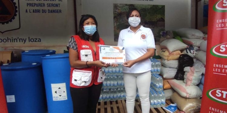 SOLIDARITÉ – Près de 164 tonnes de riz, 5.916 kilos de légumineuses, plus de 5.000 kilos de sucre et près de 5.000 litres d’huile reçus à titre de dons pour les sinistrés par le Bureau national de gestion des risques et des catastrophes (BNGRC) jusqu’au 1er Février