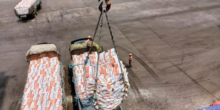 CONSOMMATION – Le 14ème bateau de produits de première nécessité promis par le président de la République en cours de chargement dans le port indien de Khrisna Patnam, les autorités insistent sur l’existence de stock de riz suffisant à Madagascar