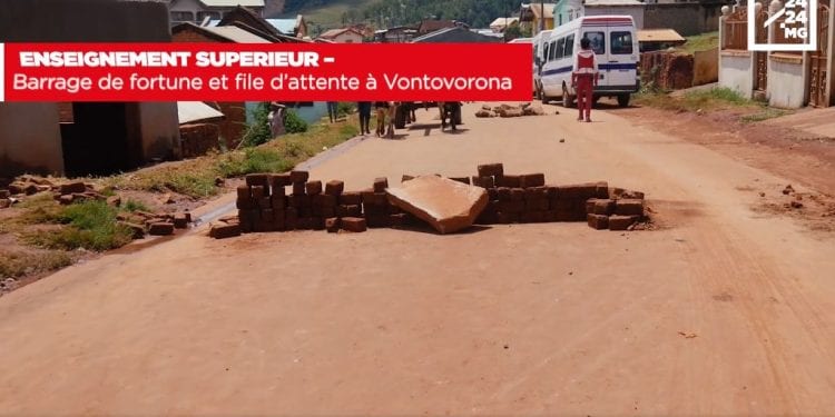 ENSEIGNEMENT SUPERIEUR – Barrage de fortune et file d’attente à Vontovorona