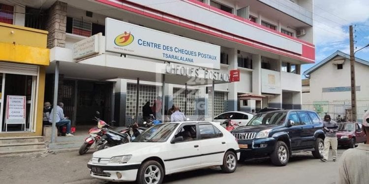 ENSEIGNEMENT SUPERIEUR – La Paositra Malagasy invite les enseignants chercheurs et les chercheurs enseignants à venir percevoir leurs indemnités auprès des agences de la poste les plus proches d’eux