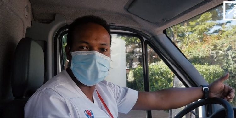 FANOMEZANTSOA THIERRY RABENANDRASANA – Je suis ambulancier et j’aide à sauver des vies