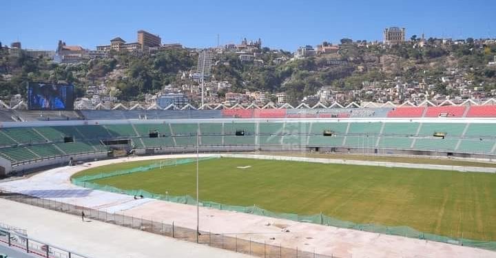 STADE BAREA – La pose de la piste d’athlétisme en tartan effectuée avant le 26 Juin, selon les responsables du projet