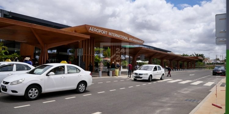 TRANSPORT AERIEN – La porte-parole du gouvernement annonce la reprise des vols pour d’autres compagnies aériennes dans les prochains jours