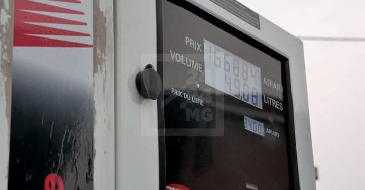 CARBURANT –  Les premières discussions en Conseil des ministres de la hausse des prix du carburant prévues la semaine prochaine  au plus tôt