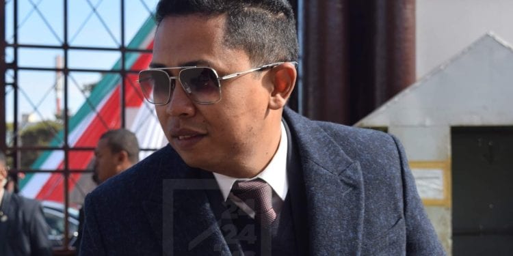 JUSTICE – Mbola Rajaonah condamné à 5 ans de prison ferme et à 27 milliards d’ariary d’amende, les douaniers acquittés