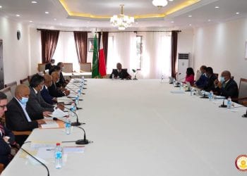 SECTEUR PÉTROLIER – Le sujet brûlant du carburant amené au bureau du Premier ministre à Mahazoarivo et bientôt discuté à Iavoloha entre la Présidence et le Fonds monétaire international