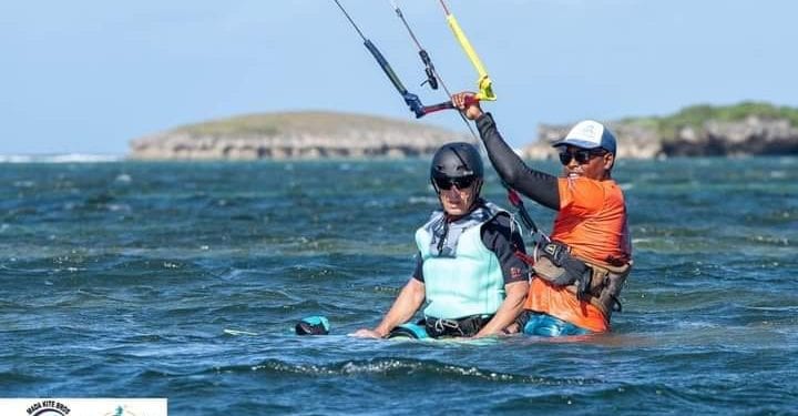 TOURISME – 80 kitesurfeurs internationaux à Antsiranana pour une compétition internationale organisée dans la Baie de Sakalava