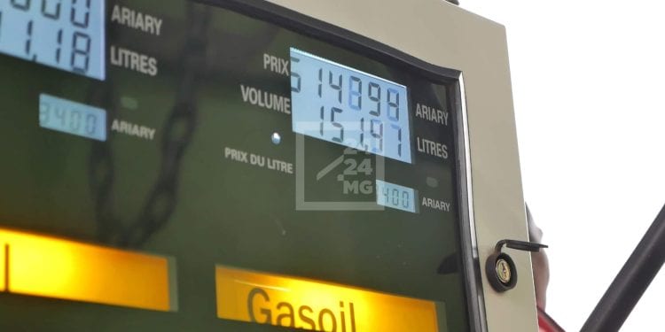 CARBURANT – L’Etat propose d’abaisser à 15% la TVA sur les ventes des carburants pour alléger l’impact de l’augmentation des prix à la pompe