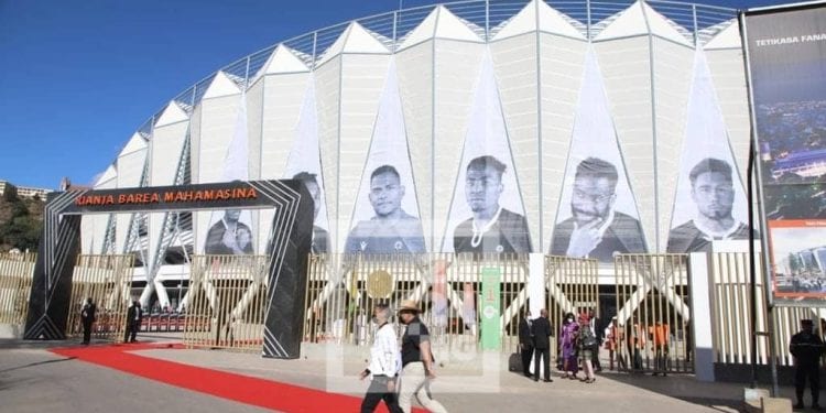 FETE NATIONALE – Ouverture des portes du stade Barea dès 5h du matin ce dimanche, les personnes de plus de 18 ans invitées à venir avec leur carte nationale d’identité pour pouvoir participer à la tombola permettant de gagner des « Trano mora »