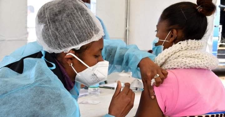 PRÉVENTION DE LA COVID-19 – La vaccination au Pfizer des enfants de plus de 12 ans recommandée, les États-Unis appellent le gouvernement malgache à valider la proposition