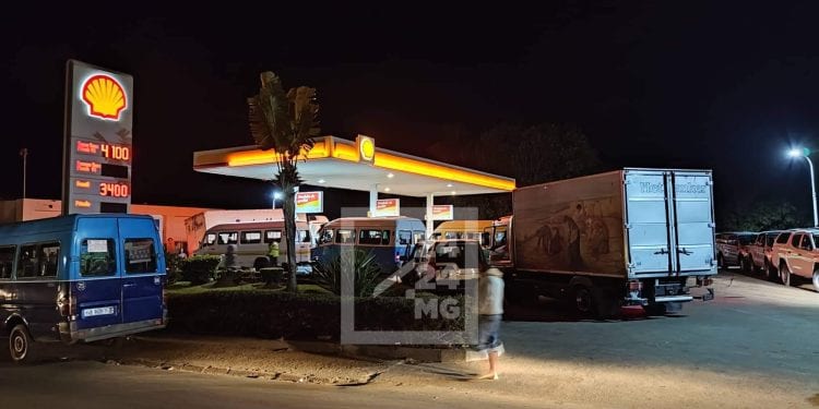 STATIONS-SERVICES – L’achat de carburant avec des contenants mobiles limité à 25 litres, une décision purement technique selon l’Office malgache des hydrocarbures