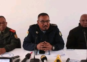 DRAME  – La gendarmerie assure n&rsquo;avoir ouvert le feu qu&rsquo;en dernier recours face à la foule qui s&rsquo;est ruée dans la caserne d&rsquo;Ikongo pour réclamer quatres présumés assassins et kidnappeurs